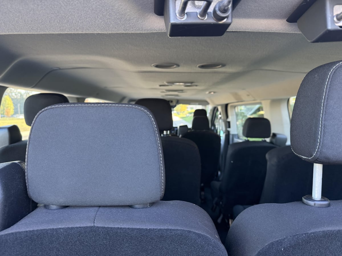 2021 Ford Transit Passenger Van XLT - Photo 14
