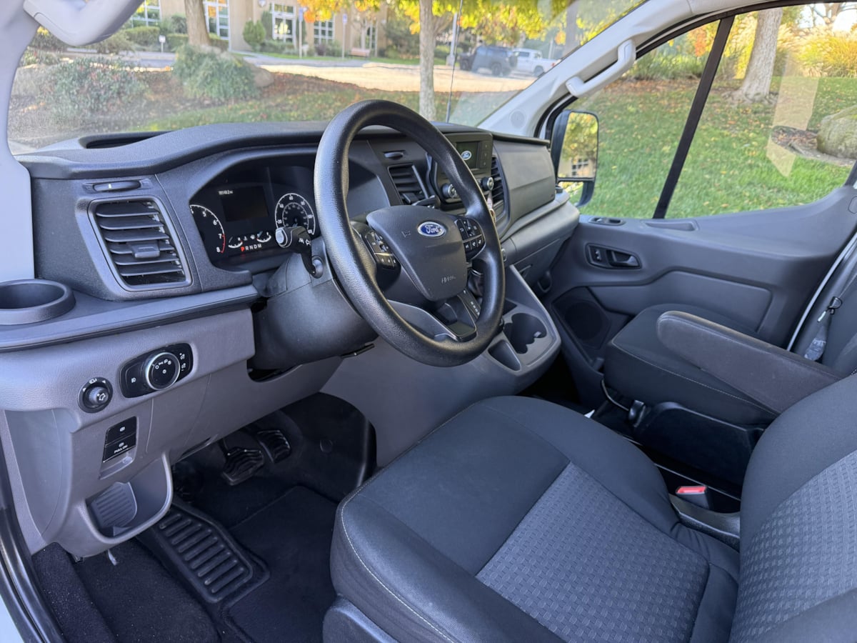 2021 Ford Transit Passenger Van XLT - Photo 15