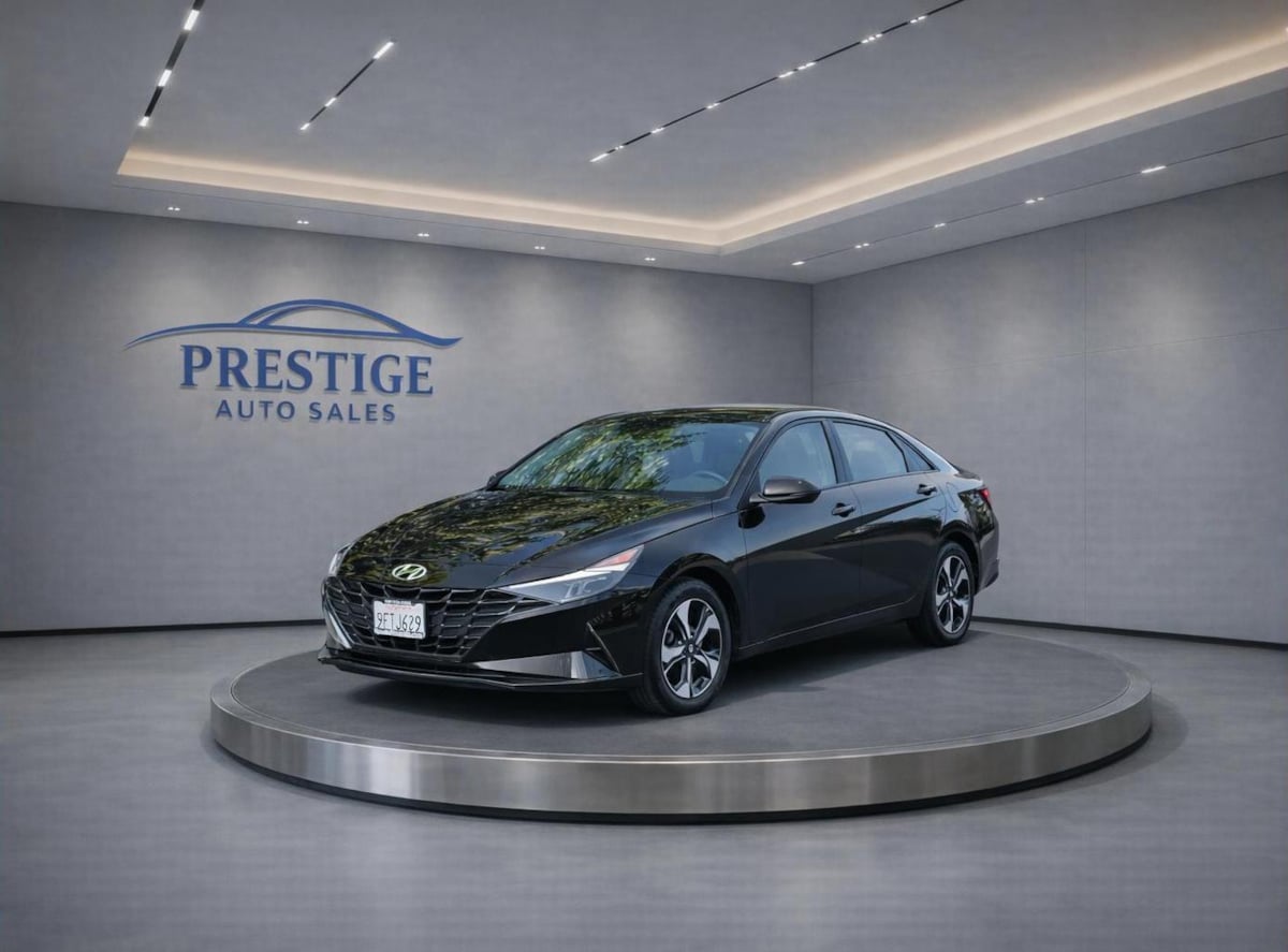 2023 Hyundai Elantra Limited - Photo 5
