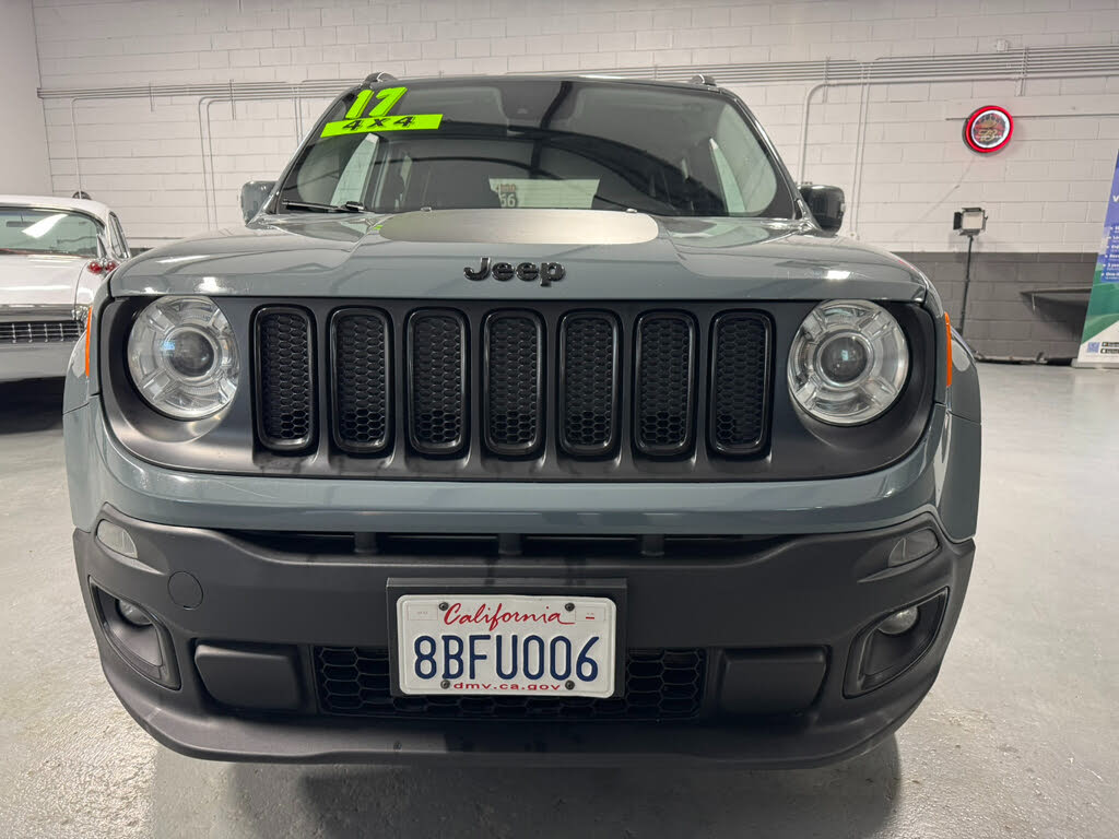 2017 Jeep Renegade Latitude North Edition photo 9