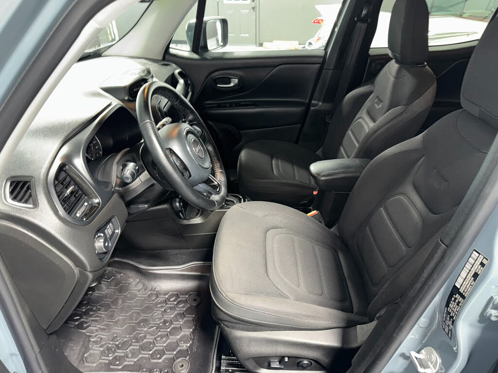 2017 Jeep Renegade Latitude North Edition photo 12