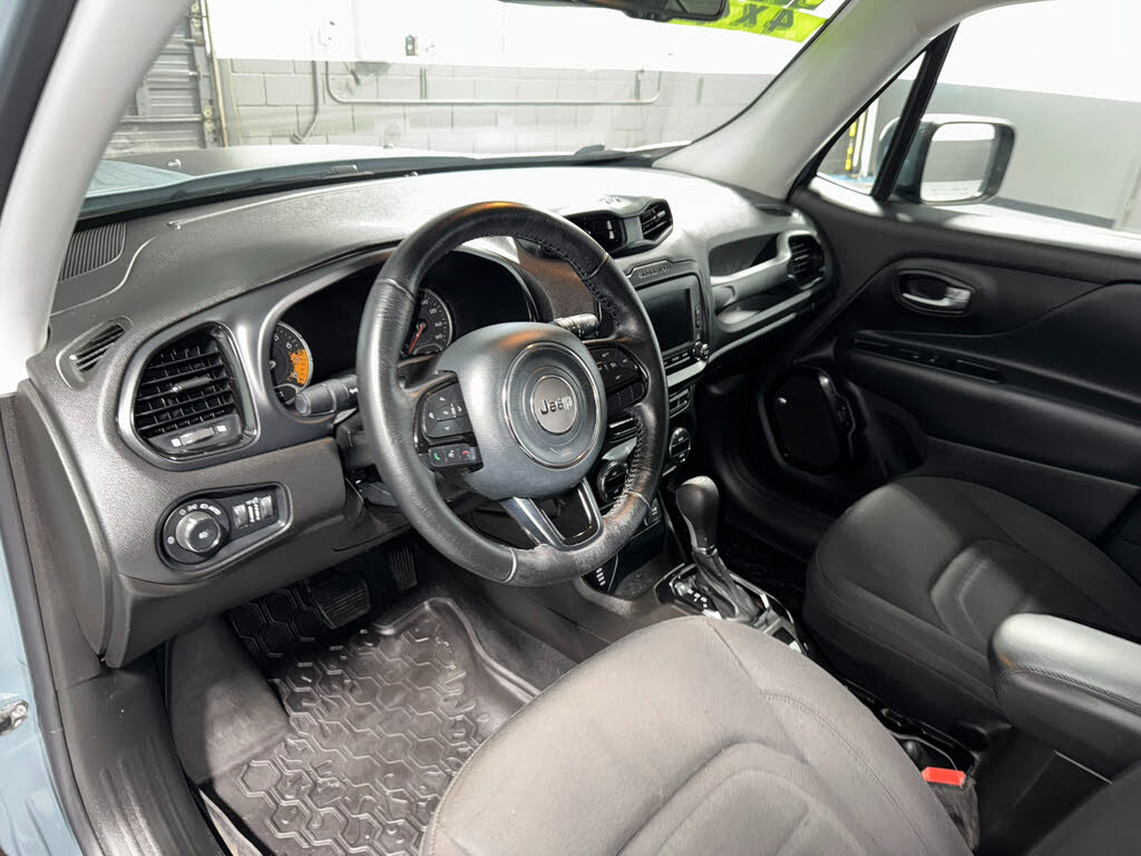 2017 Jeep Renegade Latitude North Edition photo 13