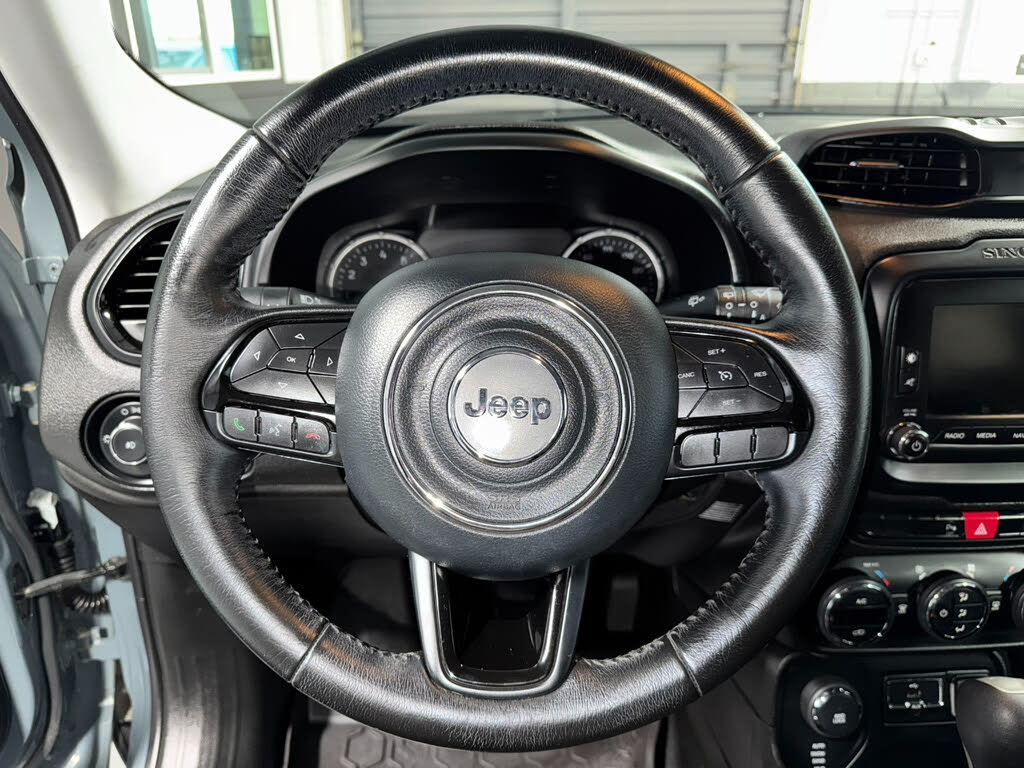 2017 Jeep Renegade Latitude North Edition photo 15