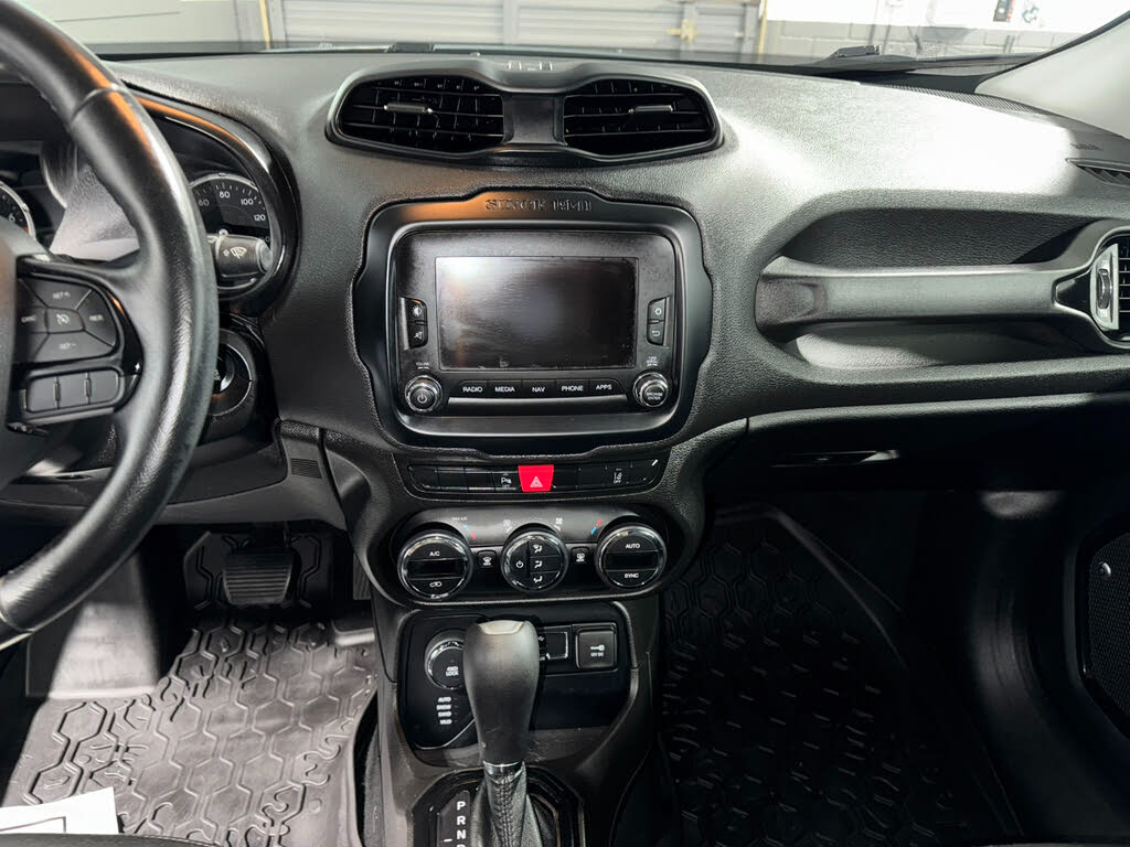 2017 Jeep Renegade Latitude North Edition photo 16