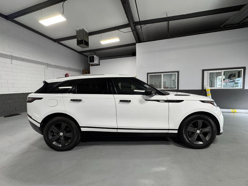 2020 Land Rover Range Rover Velar R-Dynamic S photo 3