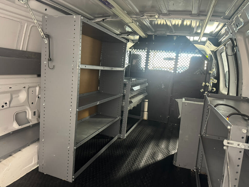 2011 Ford E-250 photo 3