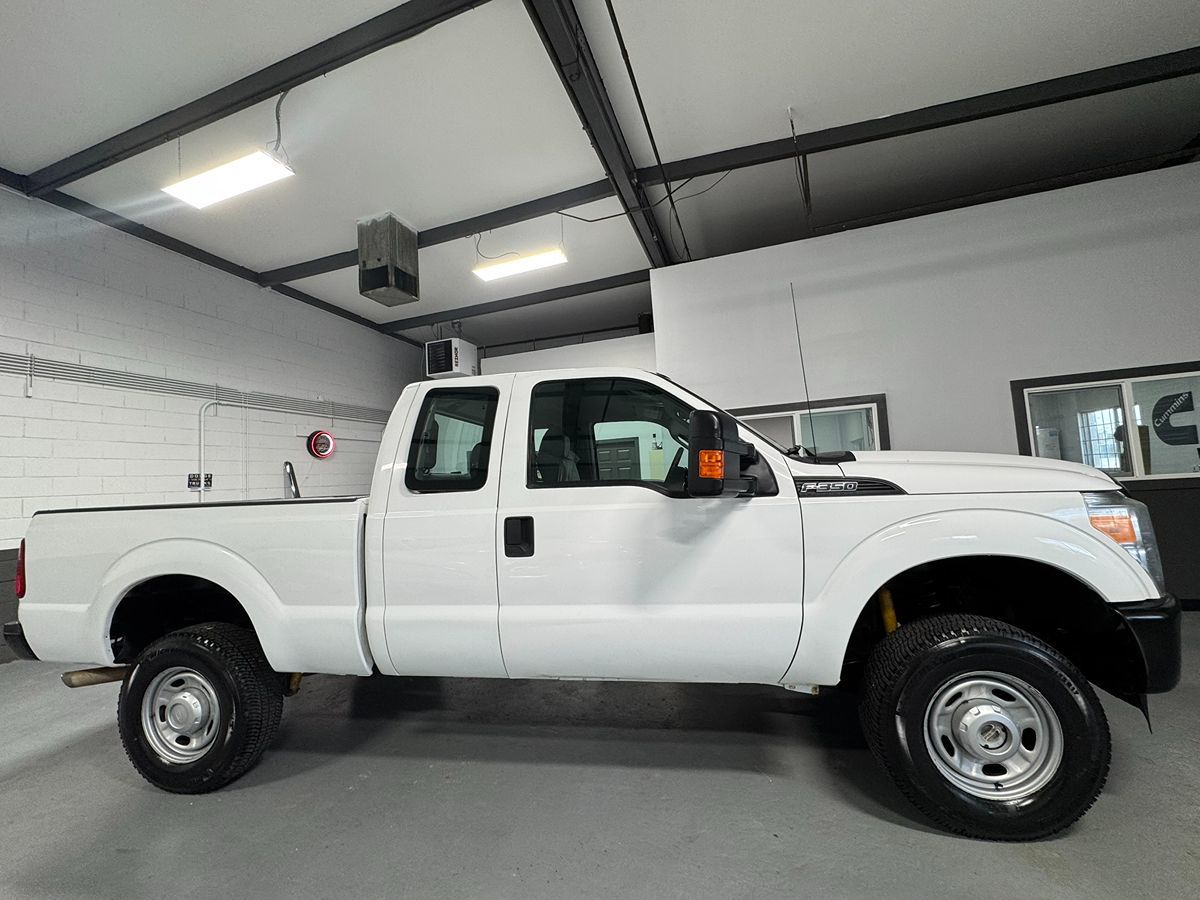 2013 Ford F-350 XL photo 4