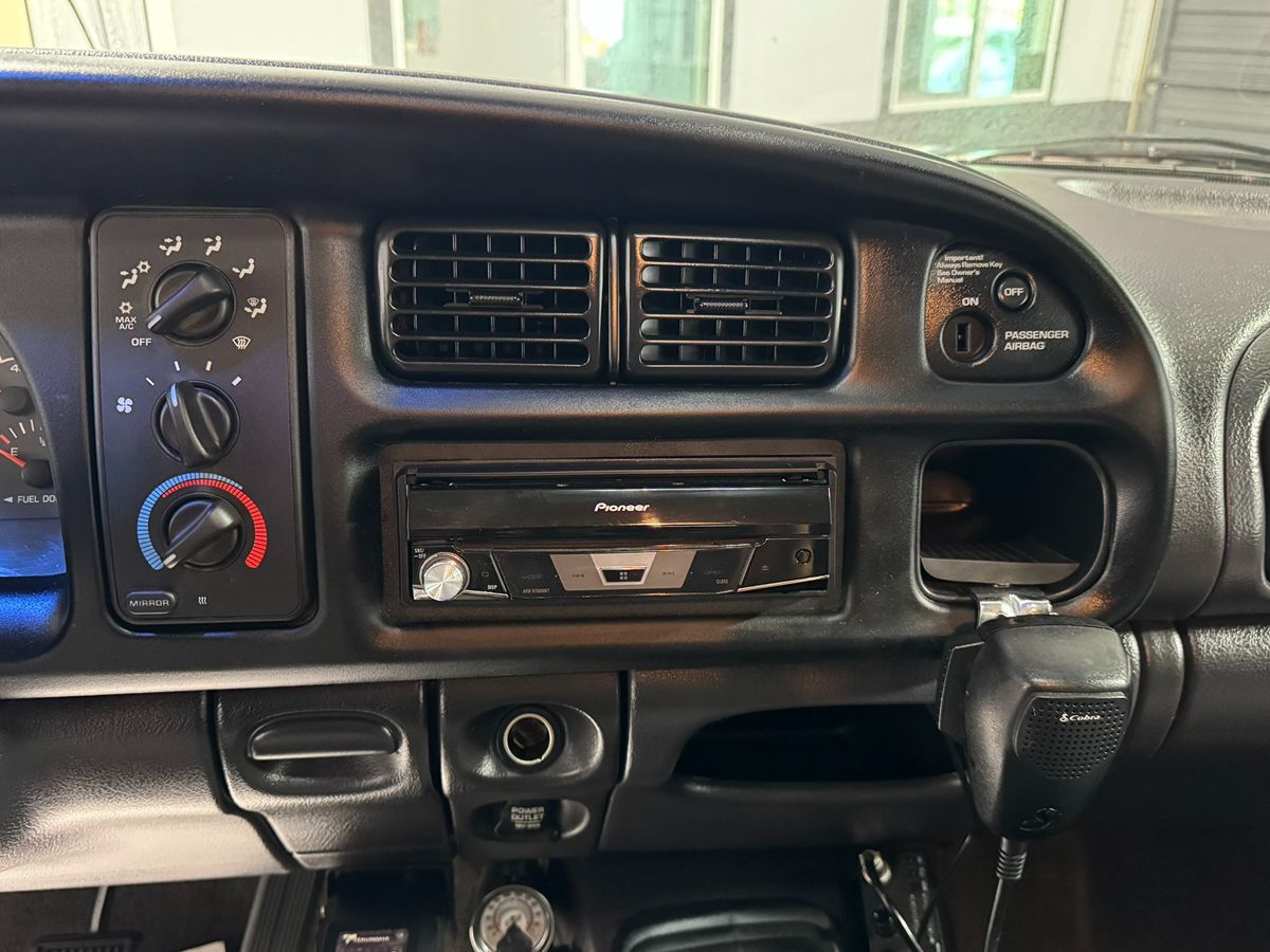 2002 Dodge Ram photo 14
