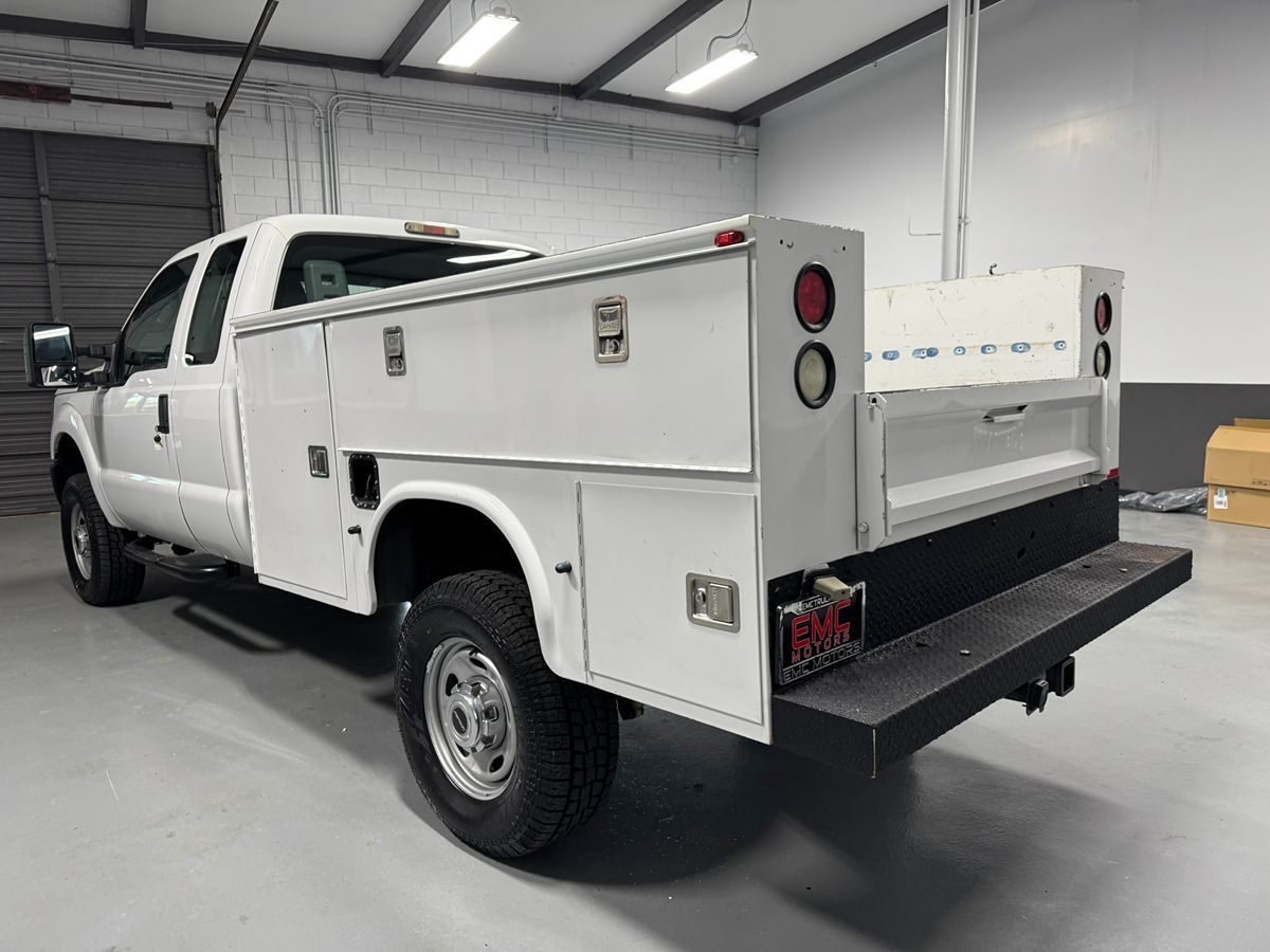 2011 Ford F-350 XL photo 7