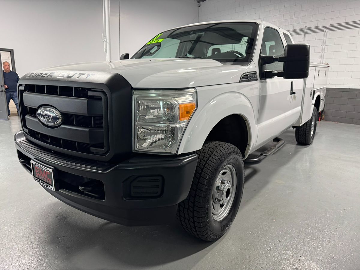 2011 Ford F-350 XL photo 9