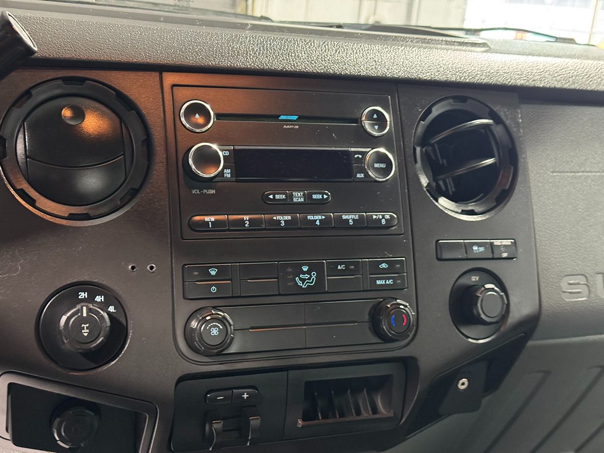 2011 Ford F-350 XL photo 14