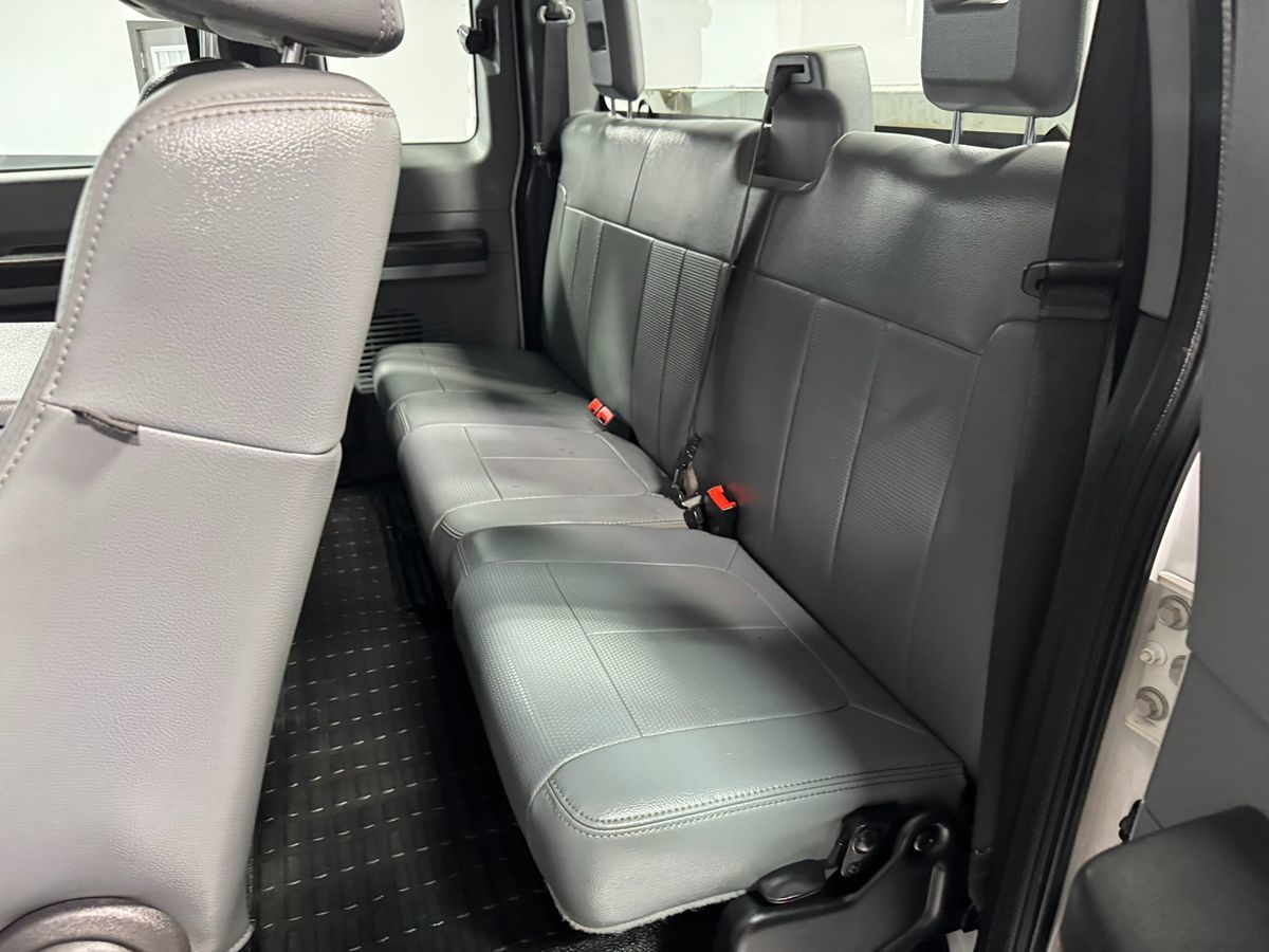 2011 Ford F-350 XL photo 15