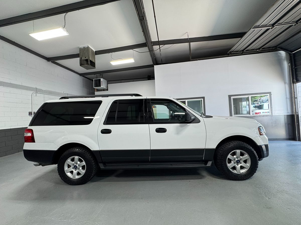 2017 Ford Expedition EL XL photo 4