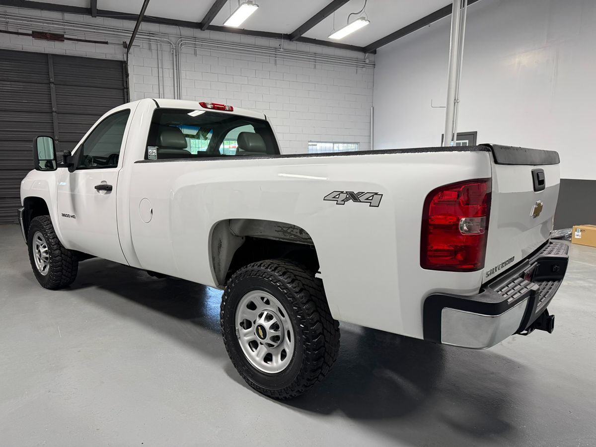 2011 Chevrolet Silverado 3500HD Work Truck photo 7