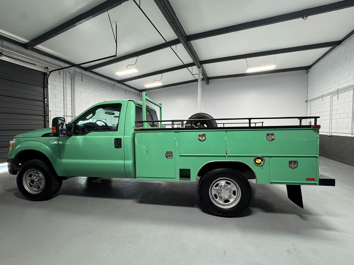 2012 Ford F-350 XL photo 2