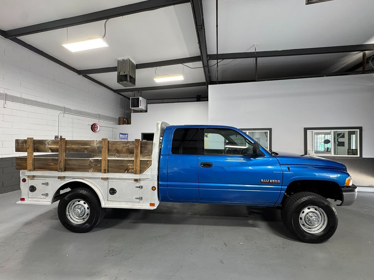 2001 Dodge Ram photo 4