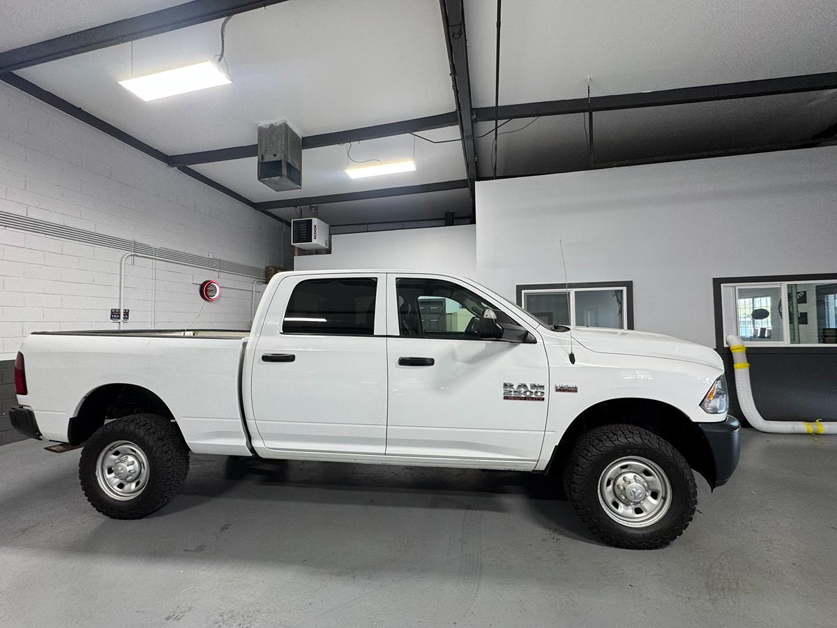 2016 Ram 2500 Tradesman photo 2