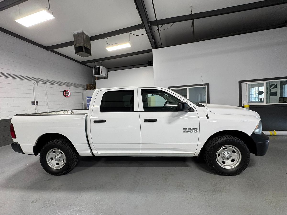 2016 Ram 1500 Tradesman photo 3