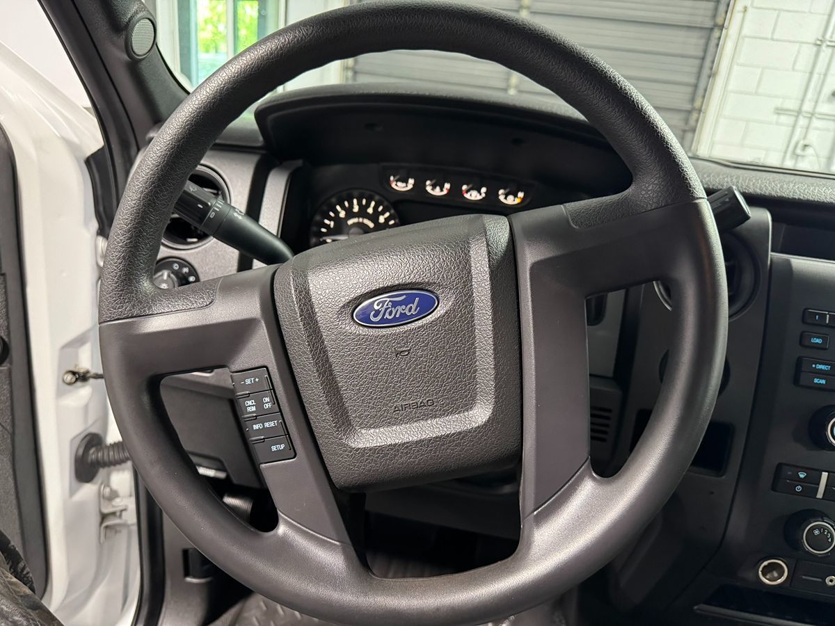 2012 Ford F-150 XL photo 14