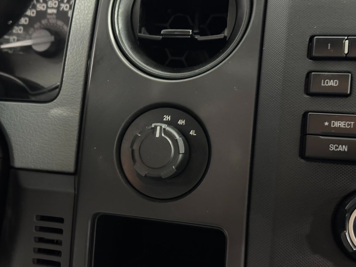 2012 Ford F-150 XL photo 16