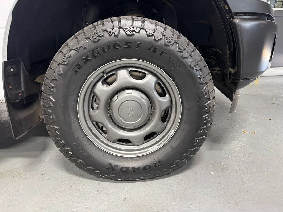 2018 Ford F-150 XL - Photo 2
