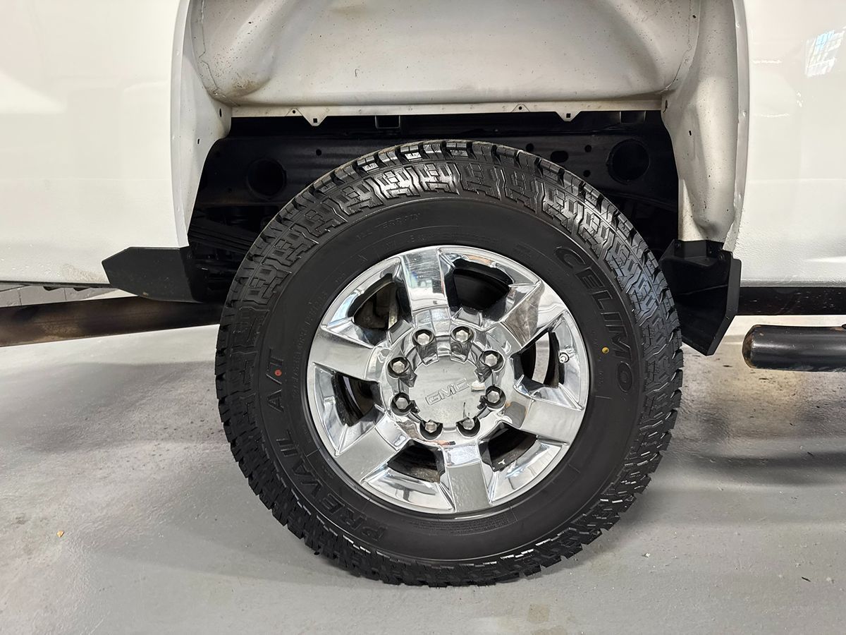 2019 Chevrolet Silverado 2500HD Work Truck photo 3