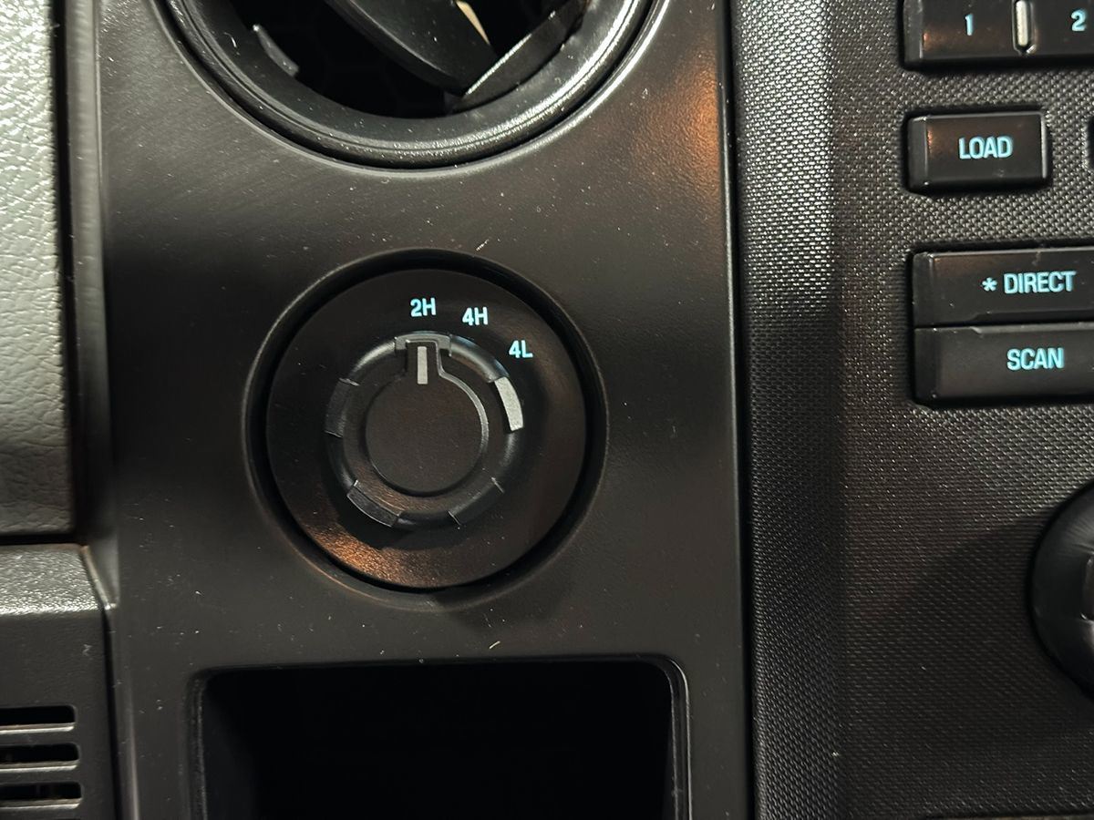 2013 Ford F-150 XL photo 11