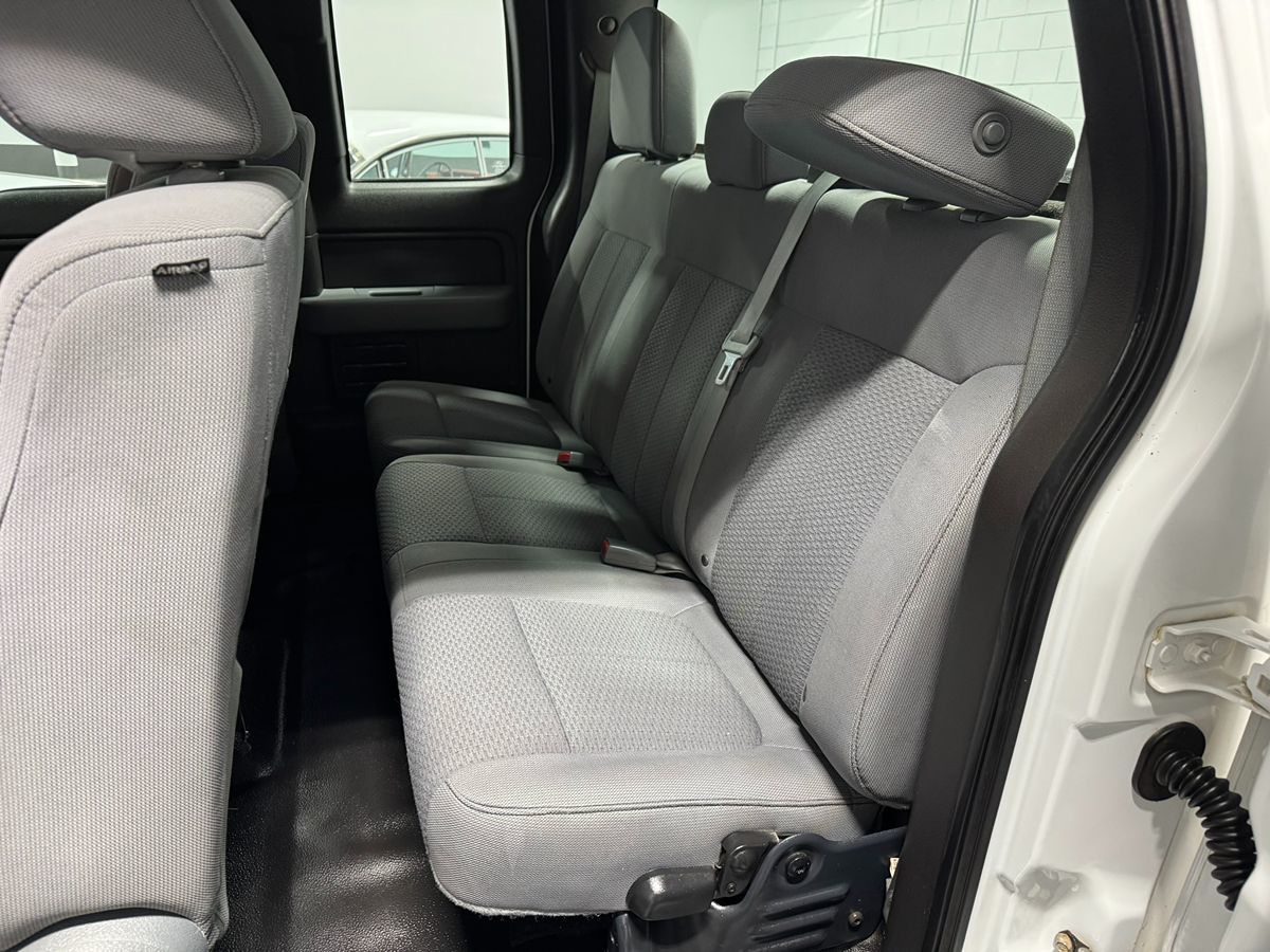 2013 Ford F-150 XL photo 12