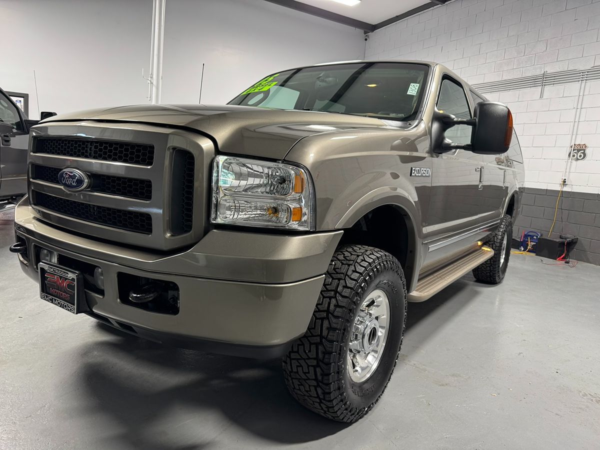 2005 Ford Excursion Limited photo 9