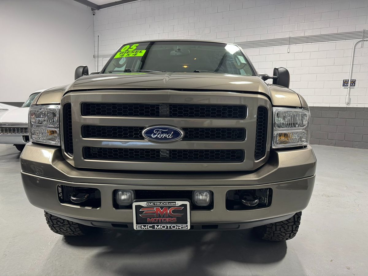2005 Ford Excursion Limited photo 10