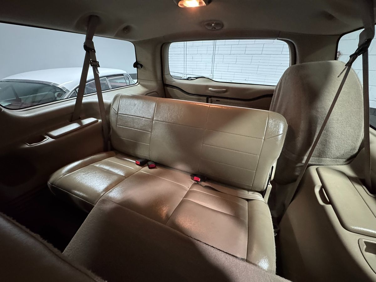 2005 Ford Excursion Limited photo 19