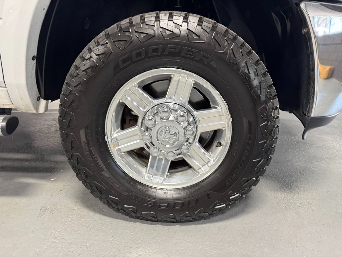 2012 Ram 2500 Laramie photo 2