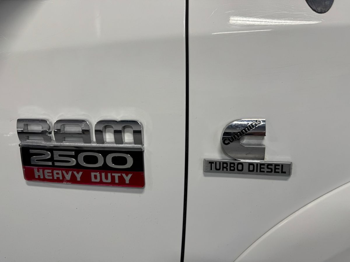 2012 Ram 2500 Laramie photo 4