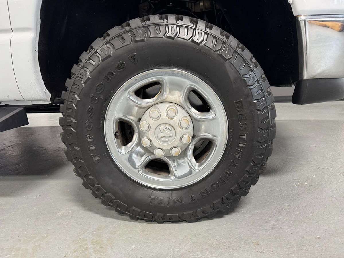 2007 Dodge Ram SLT photo 2