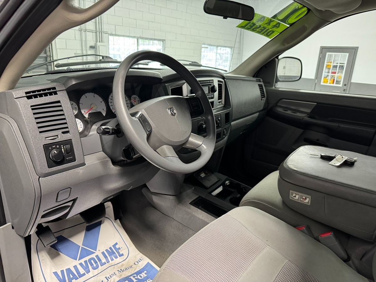 2007 Dodge Ram SLT photo 13