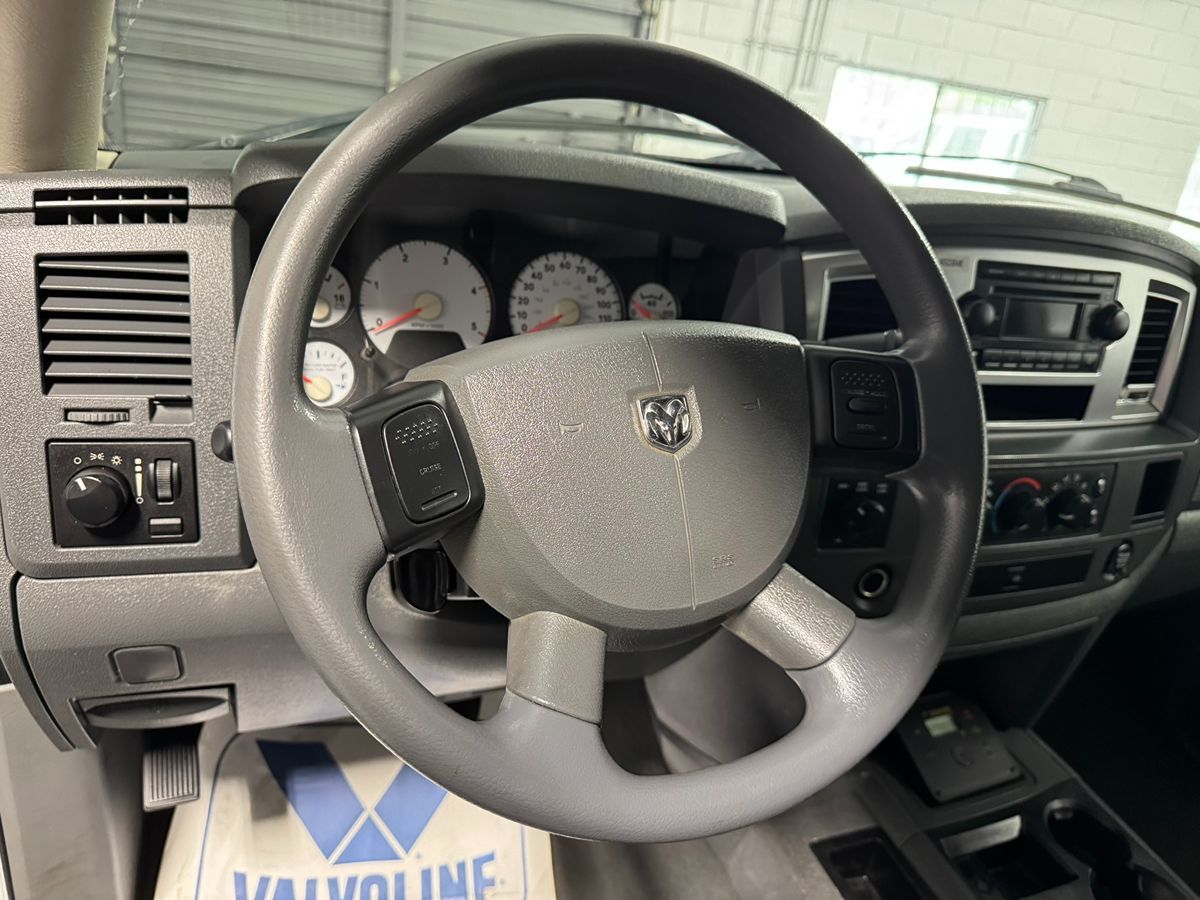 2007 Dodge Ram SLT photo 14