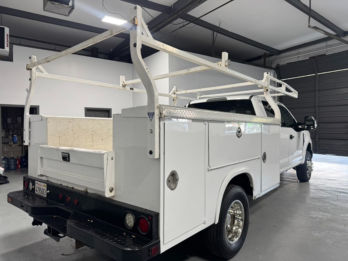 2018 Ford F-350 XLT photo 5