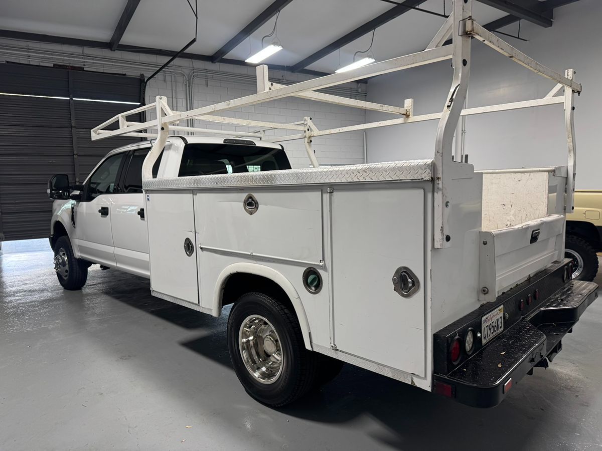 2018 Ford F-350 XLT photo 7