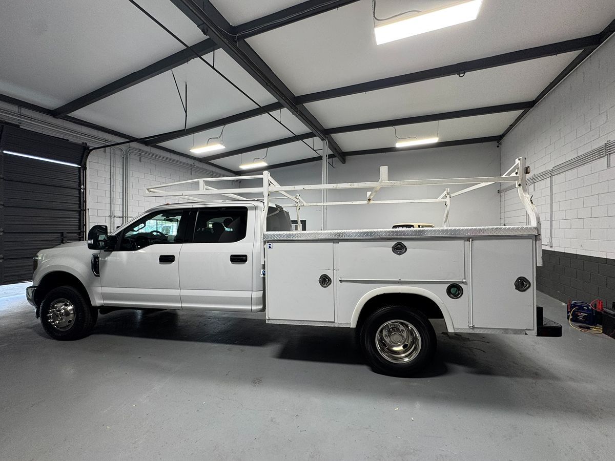 2018 Ford F-350 XLT photo 8
