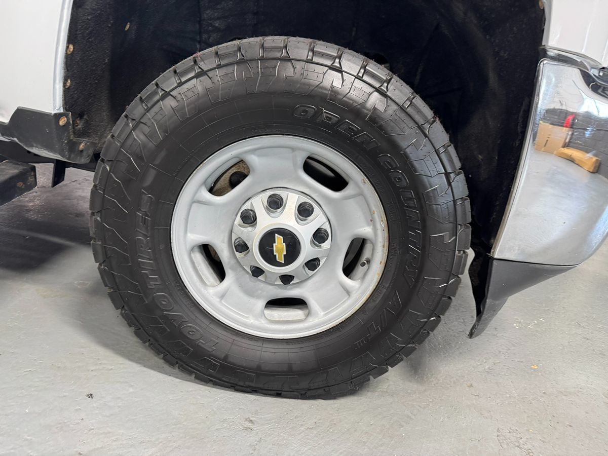 2015 Chevrolet Silverado 2500HD Work Truck photo 12