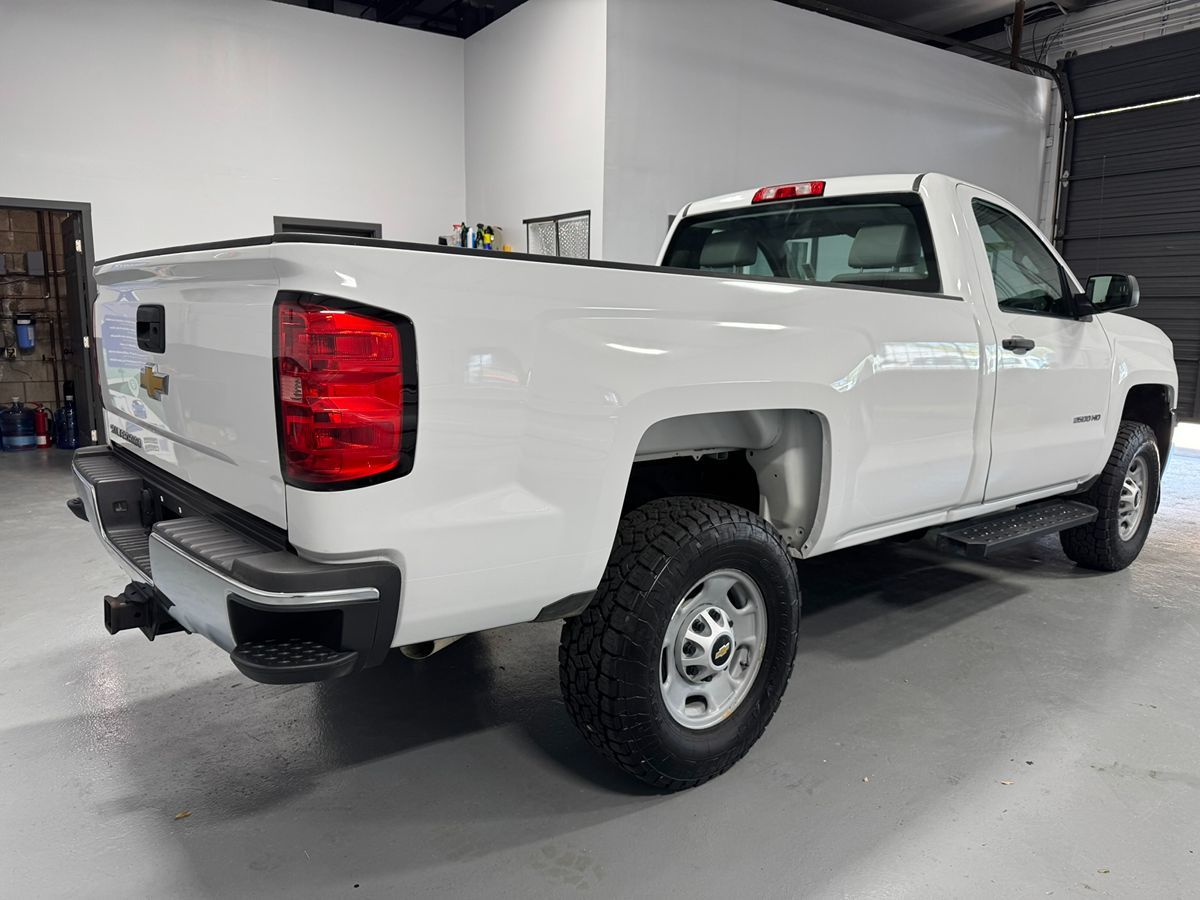 2015 Chevrolet Silverado 2500HD Work Truck photo 3