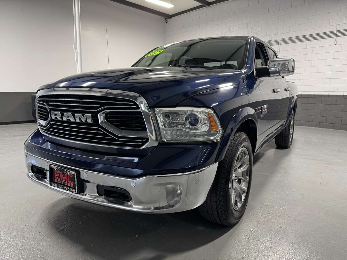 2019 Ram 1500 Classic Laramie photo 8
