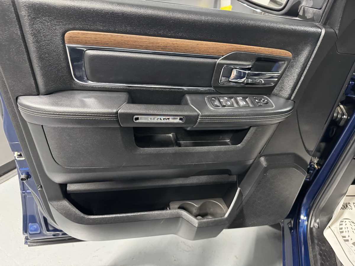 2019 Ram 1500 Classic Laramie photo 10