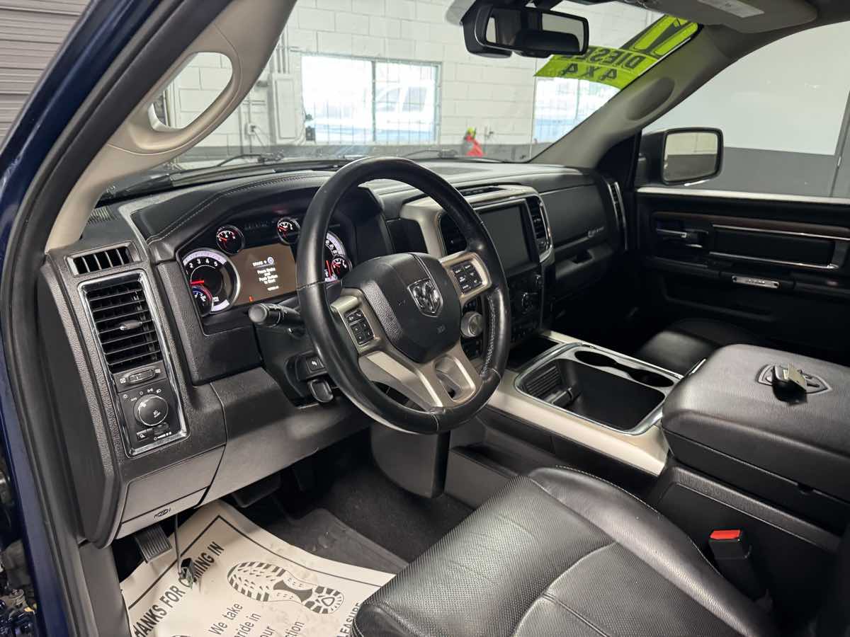 2019 Ram 1500 Classic Laramie photo 12