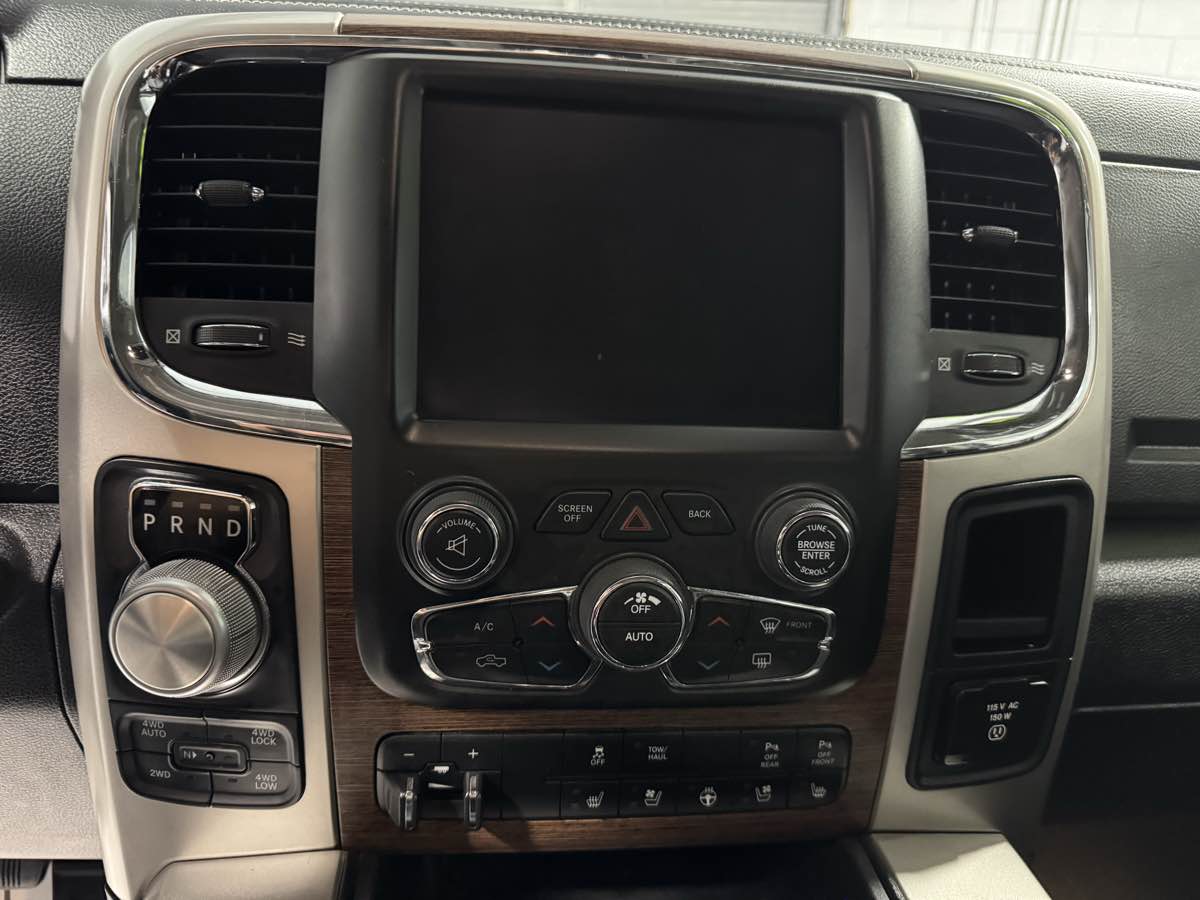 2019 Ram 1500 Classic Laramie photo 15
