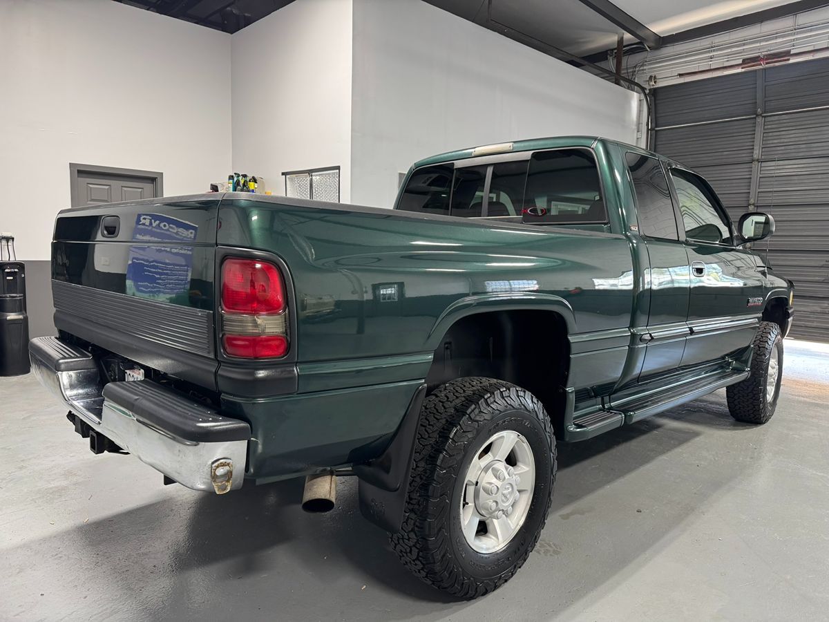 2001 Dodge Ram photo 3