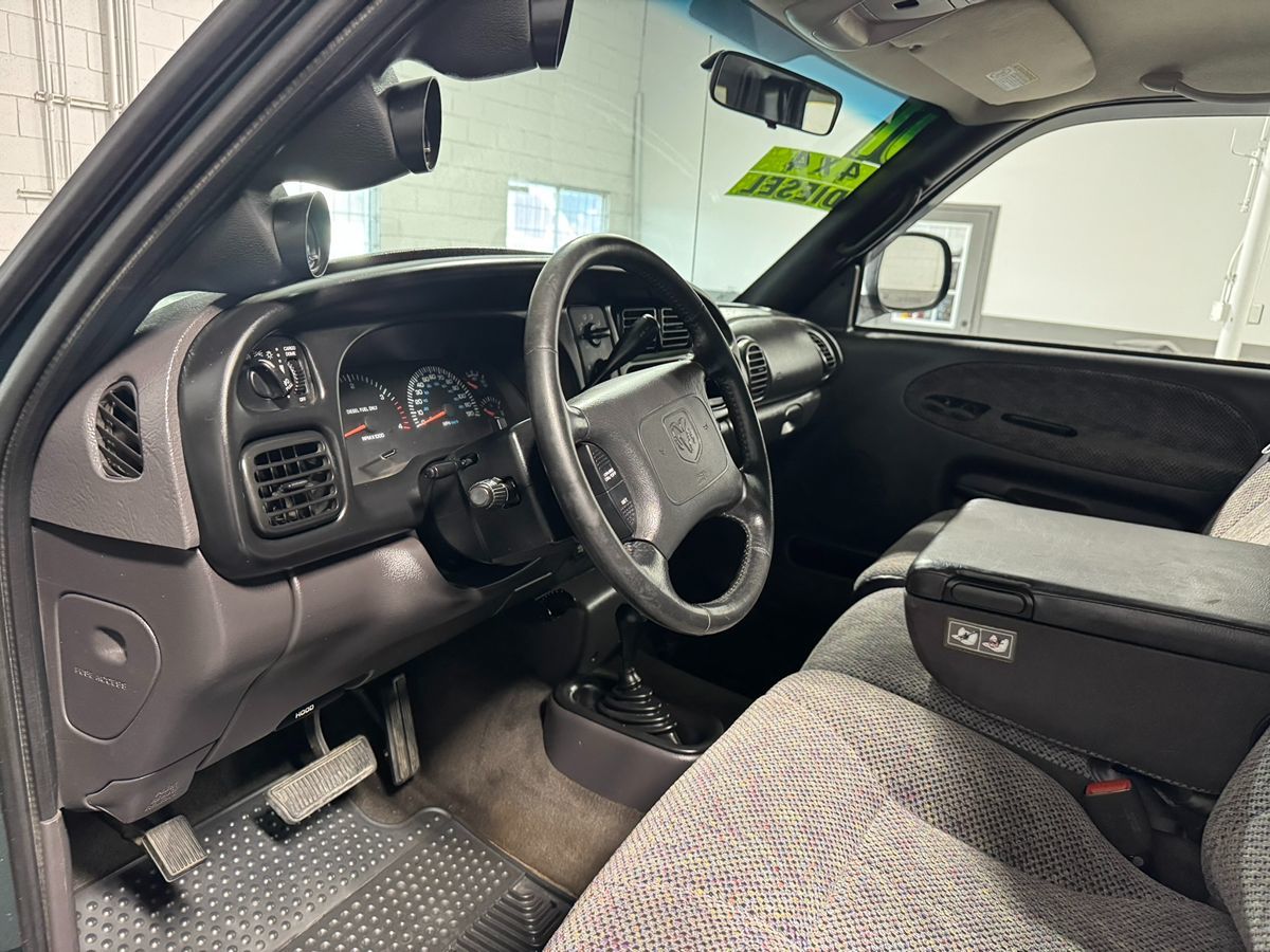 2001 Dodge Ram photo 9