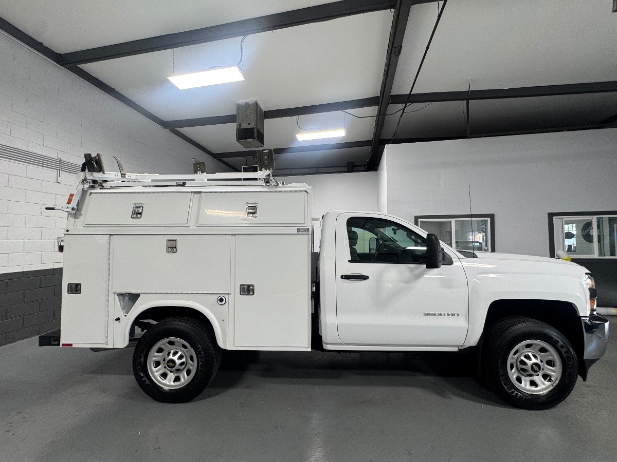 2016 Chevrolet Silverado 3500HD Work Truck photo 2