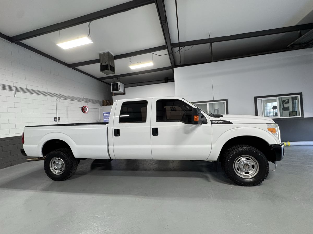 2011 Ford F-350 XL photo 3