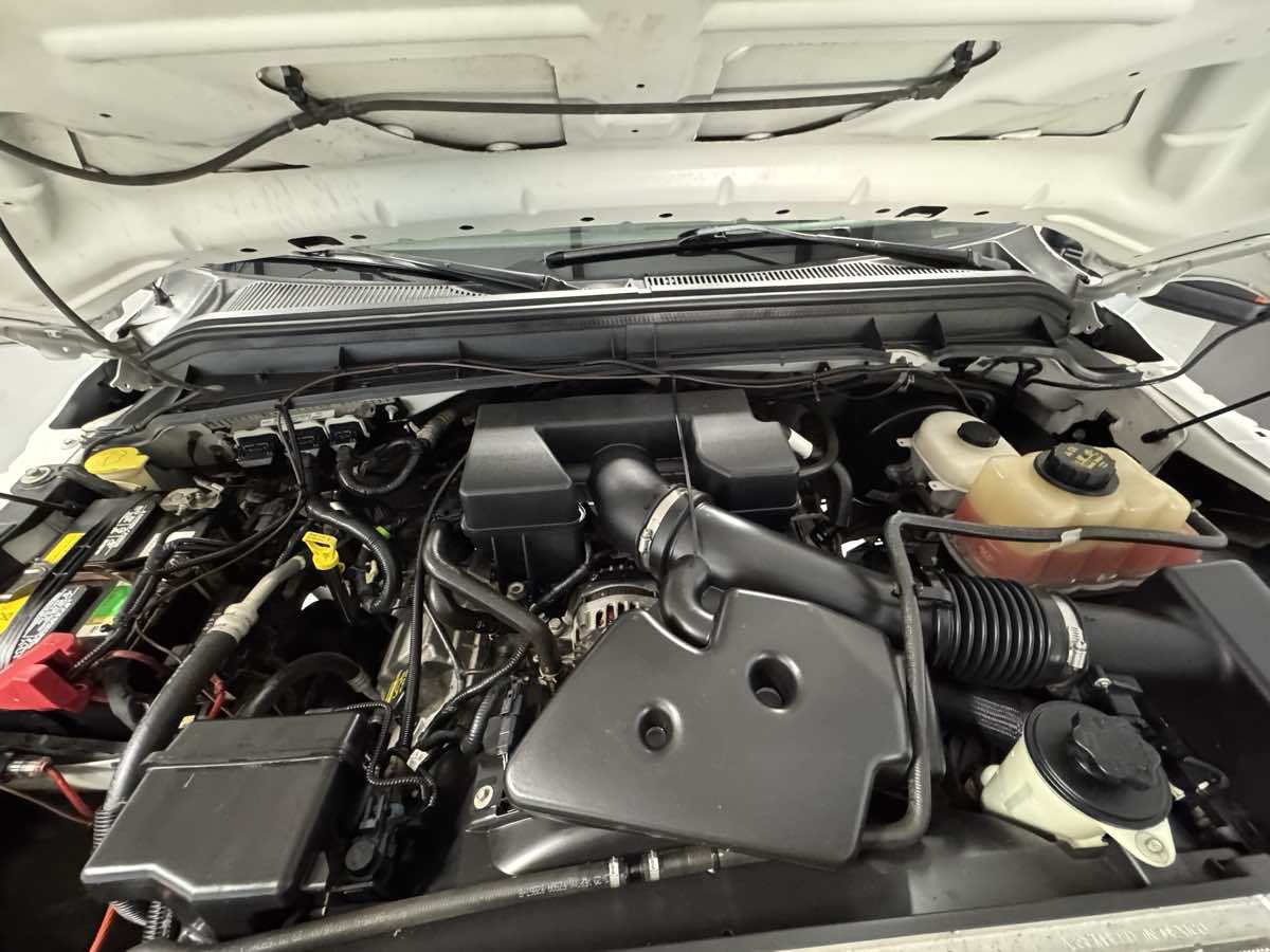 2011 Ford F-350 XL photo 15